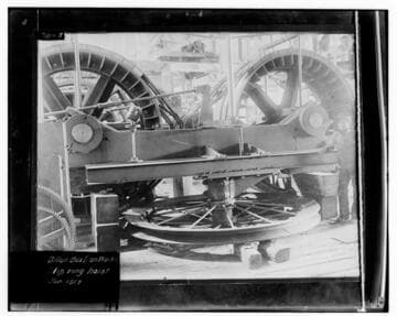 copy photo of Dillon Box Iron Works slip ring Hoist