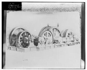 copy photo of Lidgerwood Slipring Hoist