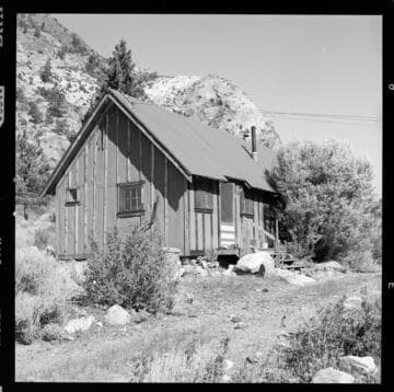 Lee Vining Headquarters Camp