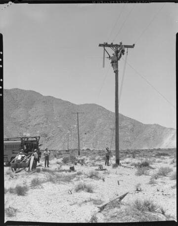 Palm Springs distribution line construction