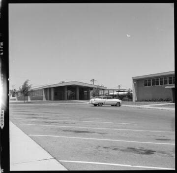 Barstow District : School parking lot