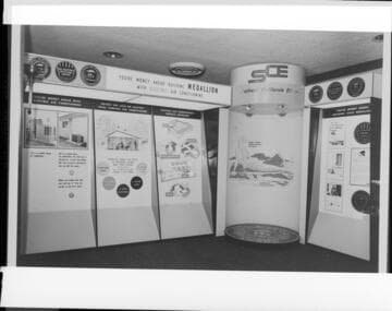 Gold Medallion electric air-conditioning display