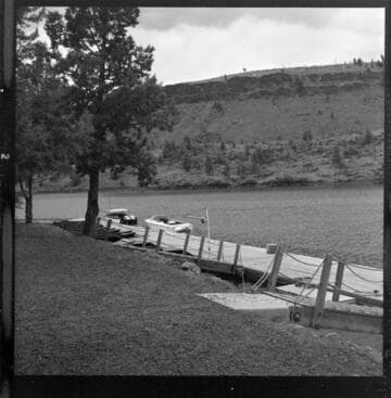 Campground established by Portland General Electric Company at Roslyn Lake Park in the Mt. Hood National Forest near the Round Butte Hydroelectric Project, and Lake Billy Chinook