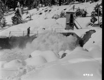 Portal Powerhouse - Discharge at side