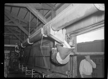 Packing shipment with crushed ice