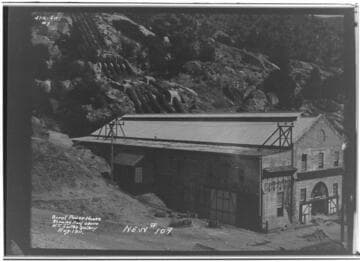 Borel : Powerhouse showing roof over