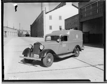 T3.1 Transportation - Autos, Trucks, & Railcars - Edison Company Ambulance #567