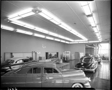 Automobile showroom floor for a Lincoln