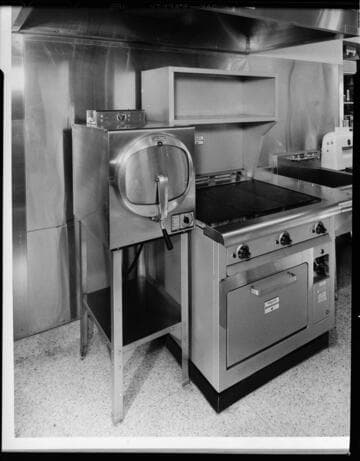 Commercial kitchen