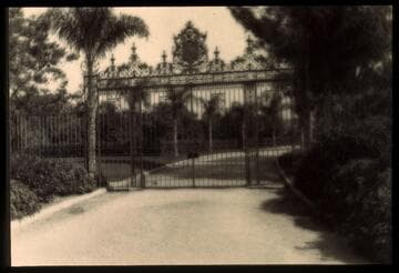 Iron gate at Huntington Drive entrance