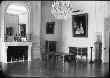 Northwest corner of the large drawing room of the Huntington residence