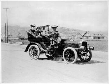 Motoring on Hollywood Blvd., West of Highland
