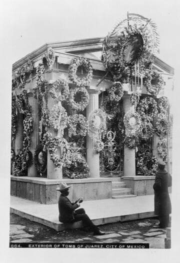 Exterior of tomb of Juarez, Mexico City