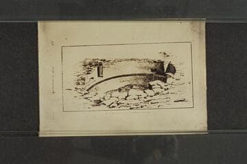 Decorative band in kiva in Mummy Cave ruin
