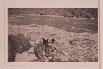 Pathe-Bray boats in float ice at Hermit Rapid