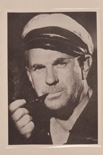 Glen Robert Kershner. Kershner was a member of the Pathe-Bray crew of 1927. From the photo on the dust jacket of "Brown Barriers," Glenn Robert Kershner, Murray & Gee