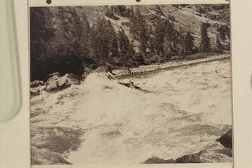 Dock Marston in Kinney Creek Rapid. Snake River
