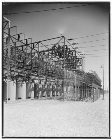Spray system at work on 60kV switches at Lighthipe Substation