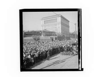 Funeral for World War II servicemen, downtown Los Angeles