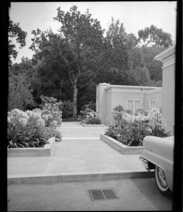 Kahn residence