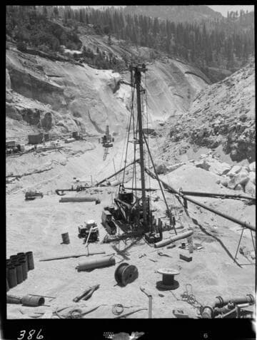 Big Creek - Mammoth Pool - Drilling deep well downstream of cofferdam
