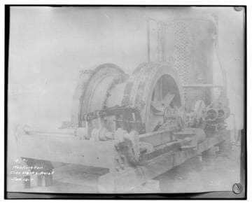copy photo of Washington Iron Works Hoist