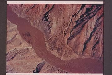 Mile 195 in Cataract Canyon. Preliminary gauge: 29,700 cfs