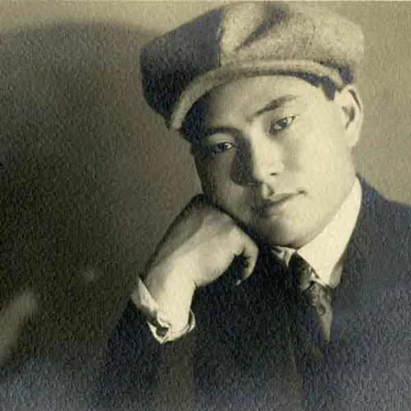 The photographer Shigemi Uyeda at age 21. Photo by Sadaichi Imada (1885–1952). Courtesy of the Uyeda Family and Dennis Reed.