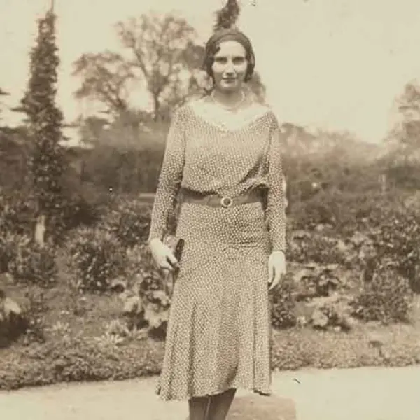Haydée Noya (1903–1992), manuscript cataloger for 39 years at The Huntington. She was the principal cataloger for Hispanic manuscripts for most of her career. Unknown photographer. The Huntington Library, Art Museum, and Botanical Gardens.