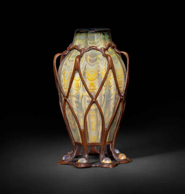 Tiffany Studios, Agate Vase in Bronze Mount, agate, bronze, 9 7/8 × 5 5/8 in. Collection of Stanley and Dolores Sirott, © David Schlegel, courtesy of Paul Doros. Image courtesy of The Huntington Library, Art Collections, and Botanical Gardens.