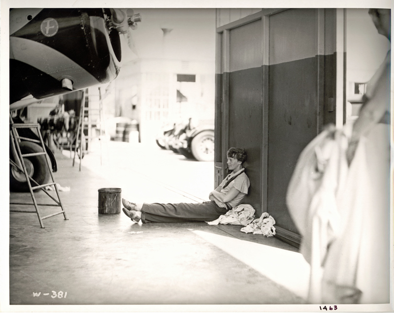 BasneyAmelia Amelia Earhart