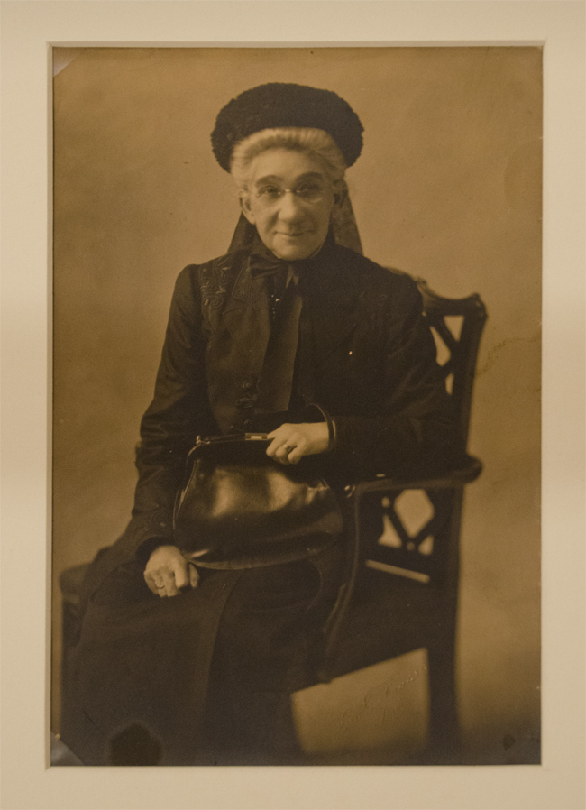 Maria de Jesus “Sue” Wilson Shorb, ca. 1915. Huntington Library, Art Collections, and Botanical Gardens.