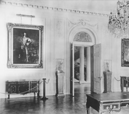 Blue Boy gallery in the 1920s