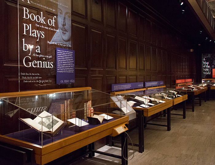 The display also inlcudes a listening device that features an actor reading two versions of Hamlet’s soliloquy.
