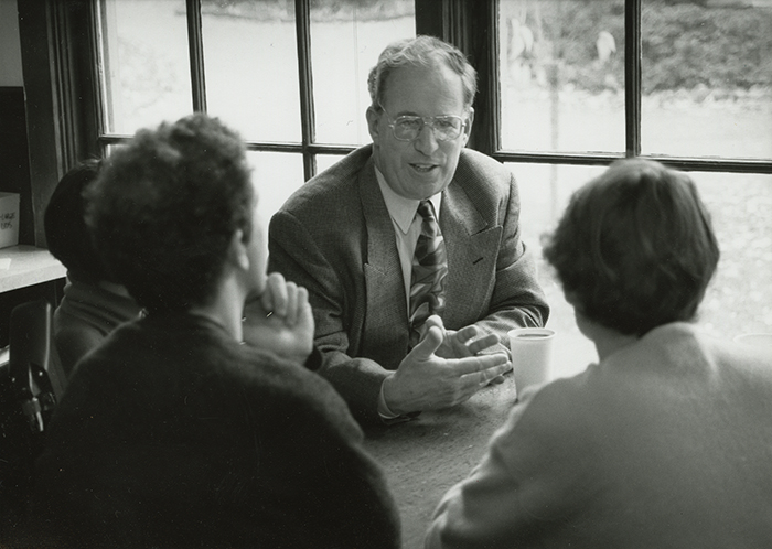Koblik, in 1995, talking with students at Reed College, where he was president from 1992 to 2001. Photograph courtesy of Special Collections, Eric V. Hauser Memorial Library, Reed College.