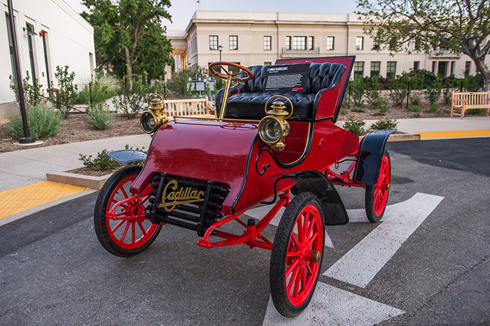 A 1903 Cadillac from the Petersen Automotive Museum, on display at The Huntington’s Aug. 8 event to celebrate the publication of Motoring West, Volume 1, Automobile Pioneers, 1900–1909, edited by Peter J. Blodgett. Photo by Martha Benedict.