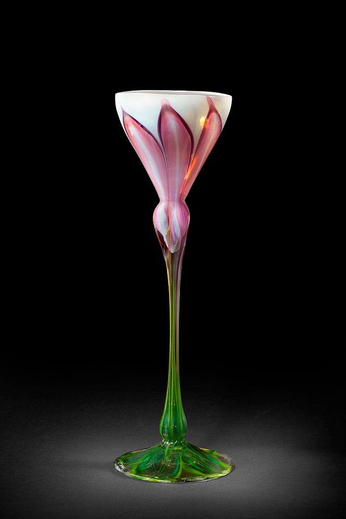 Tiffany Studios, Flowerform Vase, Favrile glass, 19 × 6 in. Collection of Stanley and Dolores Sirott, © David Schlegel, courtesy of Paul Doros. Image courtesy of The Huntington Library, Art Collections, and Botanical Gardens.