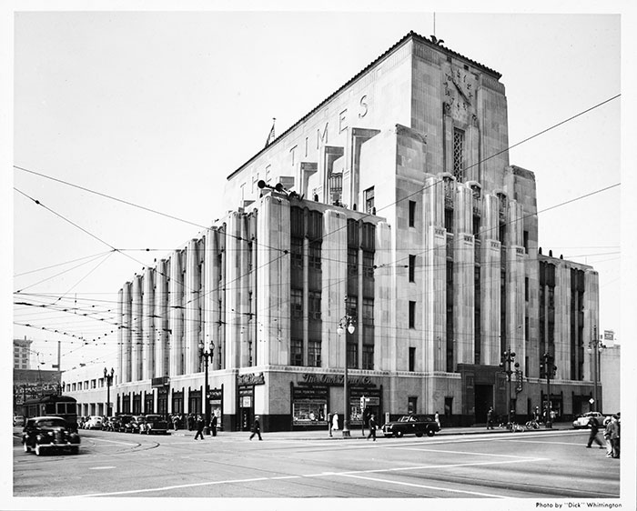 Los Angeles Times building, circa 1935. P. J. Walker Construction Company Photographs, 1923–1987.  The Huntington Library, Art Collections, and Botanical Gardens.